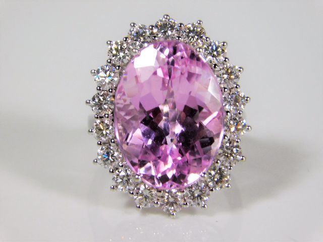 An 18ct white gold Kunzite ring SOLD £2000