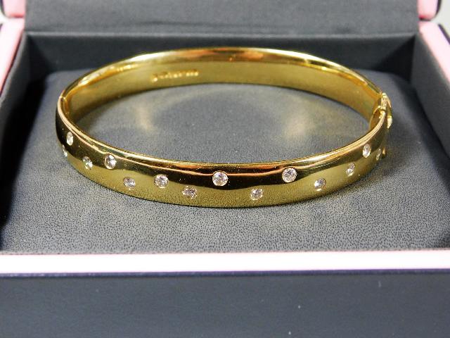 Boodles 18ct gold bangle set with small diamonds SOLD £2000
