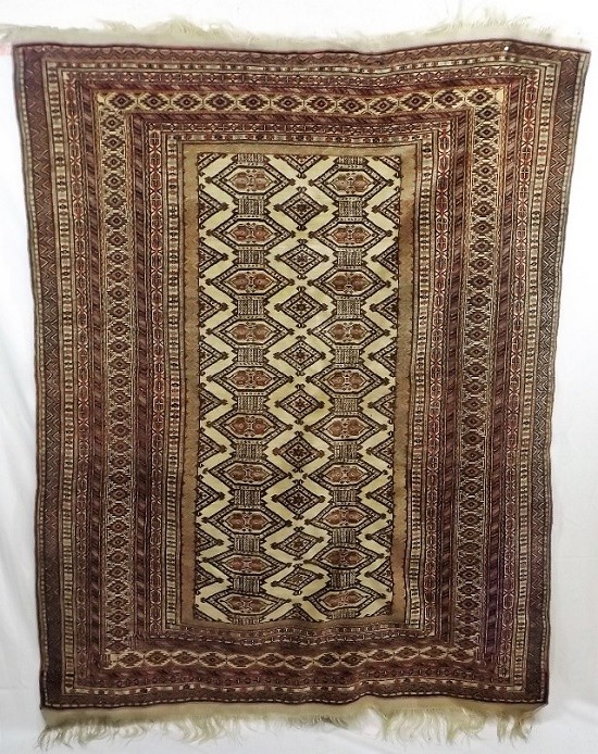 A 20thC. Persian rug £210