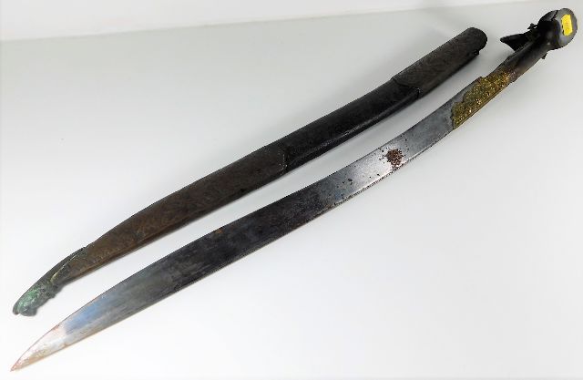 A 19thC. Turkish Ottoman yataghan sword £280
